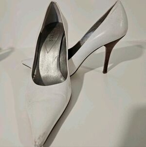 Ladies White Guess High Heels (fits like Size 8/8.5) Shoes